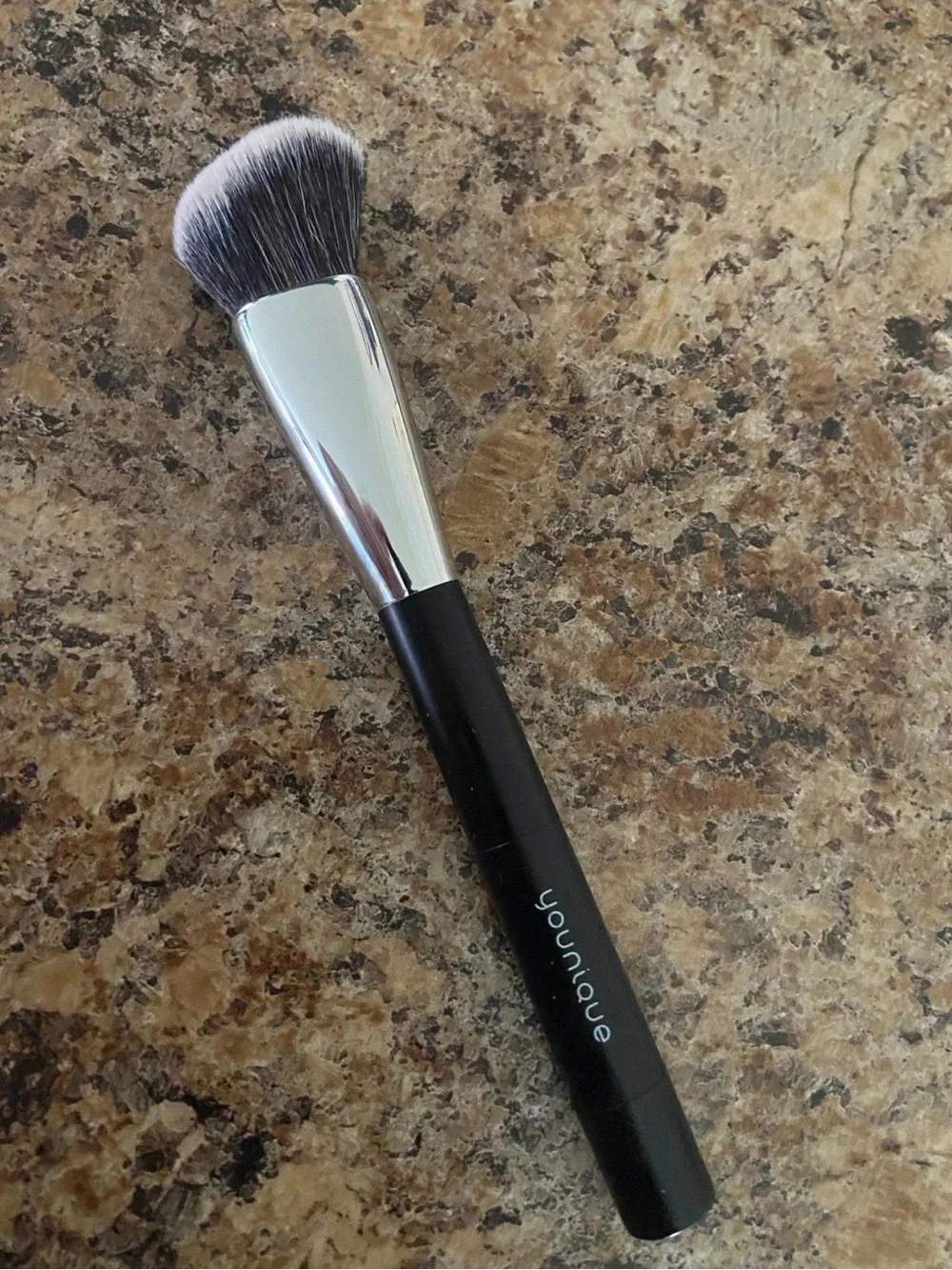 Younique Total Package Brush